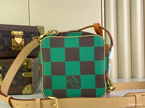 First bag ru LOUIS Chess Messenger-24*24*8CM VUITTON 0723